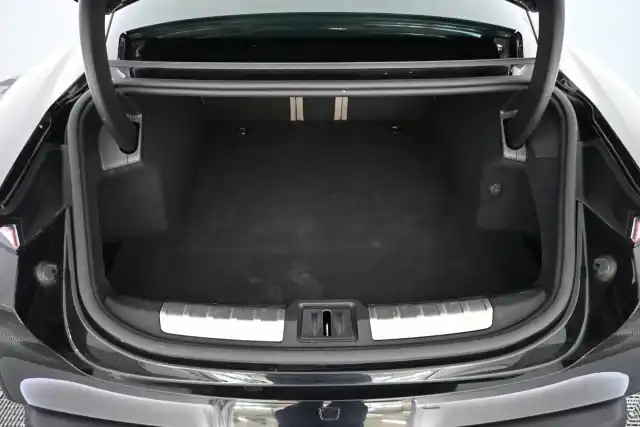 Musta Sedan, Porsche Taycan – VAR-35313
