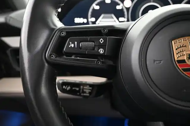 Musta Sedan, Porsche Taycan – VAR-35313