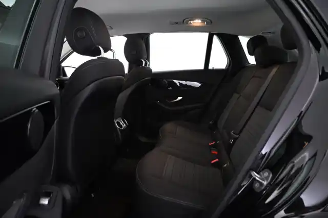 Harmaa Maastoauto, Mercedes-Benz GLC – VAR-35325