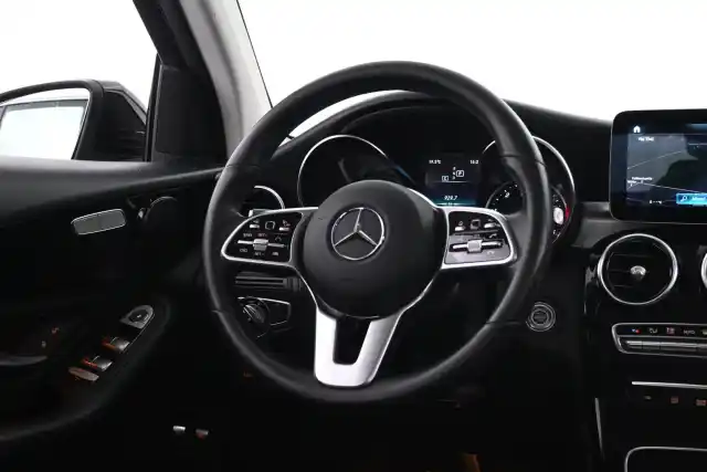 Harmaa Maastoauto, Mercedes-Benz GLC – VAR-35325