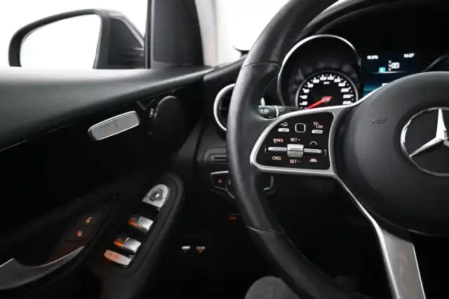 Harmaa Maastoauto, Mercedes-Benz GLC – VAR-35325