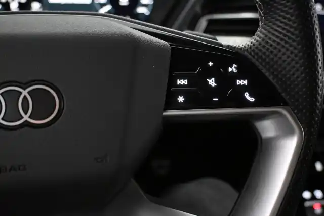 Musta Maastoauto, Audi Q4 e-tron – VAR-35397