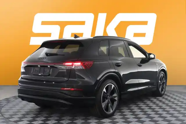 Musta Maastoauto, Audi Q4 e-tron – VAR-35397