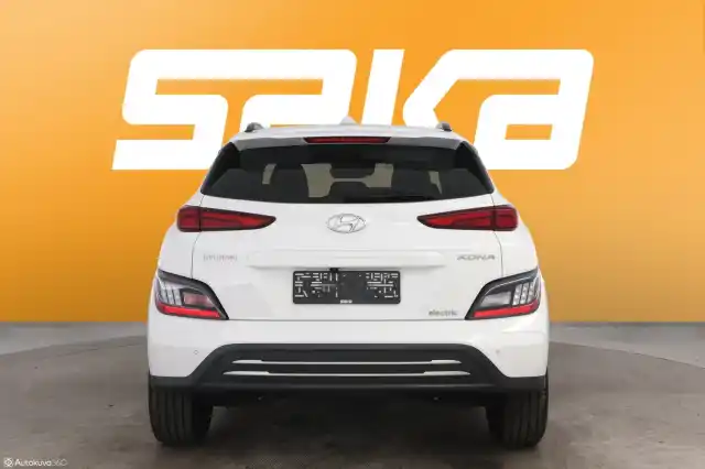 Valkoinen Maastoauto, Hyundai KONA – VAR-35436