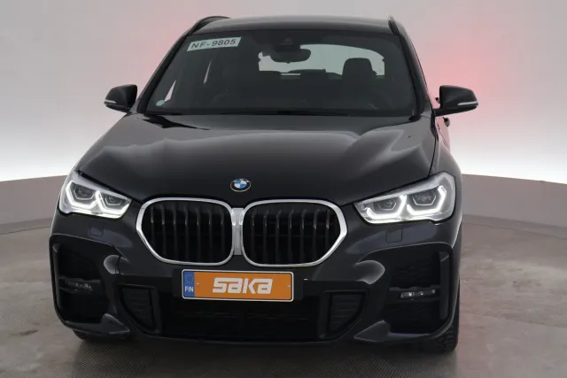 Musta Maastoauto, BMW X1 – VAR-35468