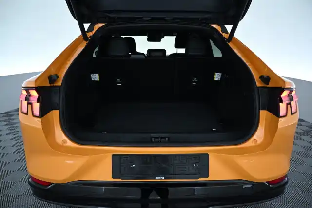 Oranssi Maastoauto, Ford Mustang Mach-E – VAR-35691