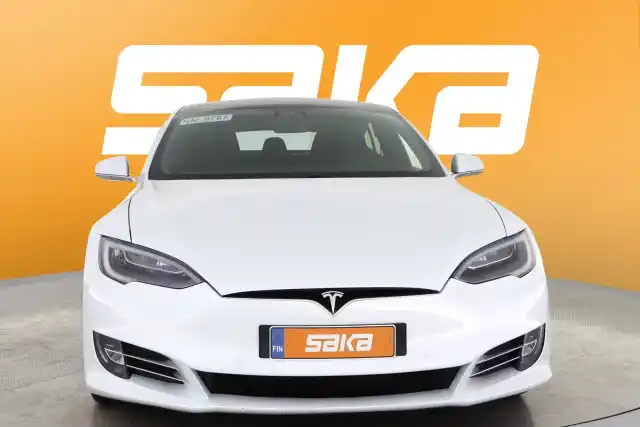 Valkoinen Sedan, Tesla Model S – VAR-35754