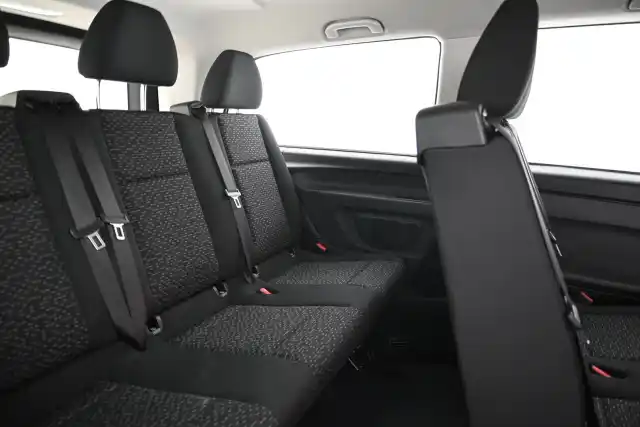 Valkoinen Tila-auto, Mercedes-Benz Vito – VAR-35823