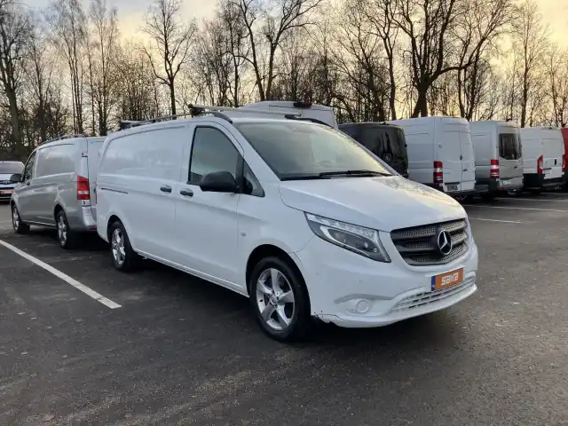 Valkoinen Pakettiauto, Mercedes-Benz Vito – VAR-35849