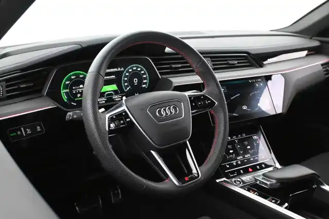 Harmaa Maastoauto, Audi Q8 e-tron – VAR-35909
