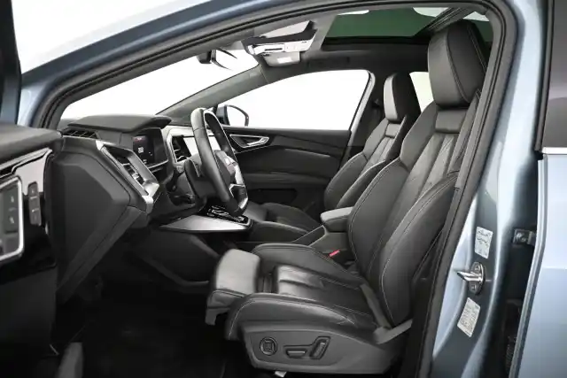 Sininen Maastoauto, Audi Q4 e-tron – VAR-35983