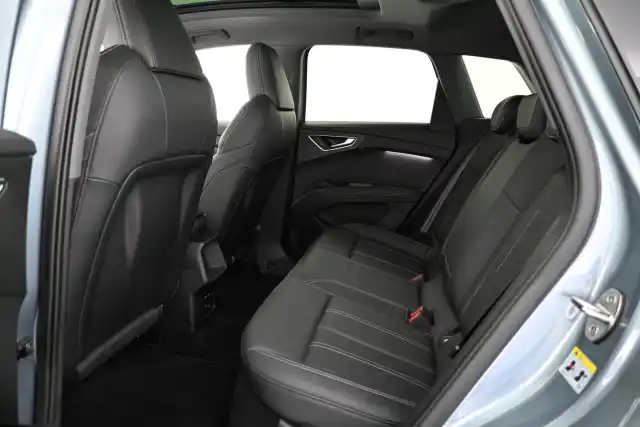 Sininen Maastoauto, Audi Q4 e-tron – VAR-35983