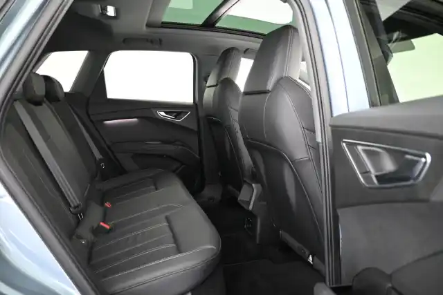 Sininen Maastoauto, Audi Q4 e-tron – VAR-35983