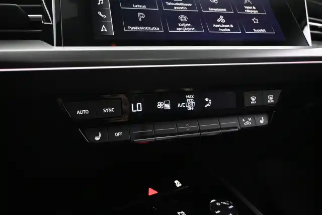 Sininen Maastoauto, Audi Q4 e-tron – VAR-35983
