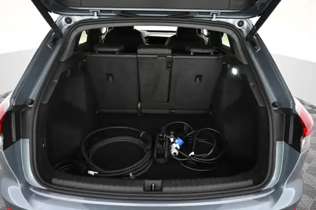 Sininen Maastoauto, Audi Q4 e-tron – VAR-35983