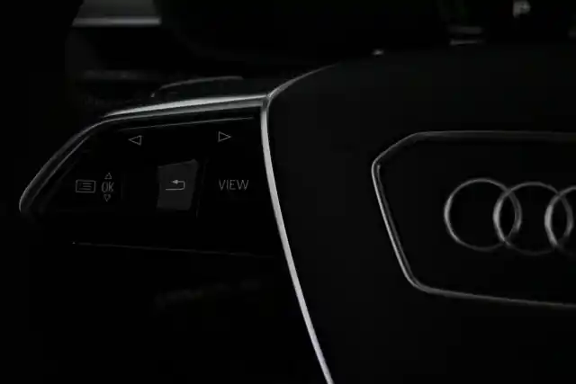 Musta Maastoauto, Audi Q8 e-tron – VAR-36078