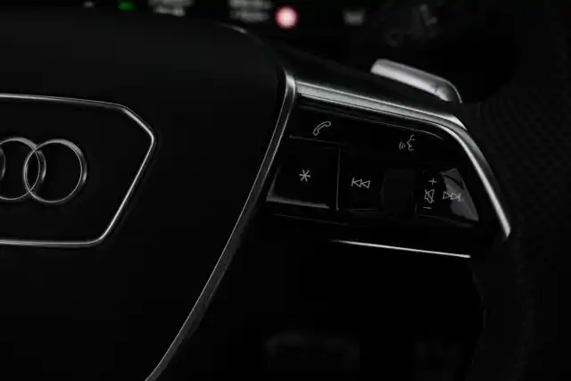 Musta Maastoauto, Audi Q8 e-tron – VAR-36078