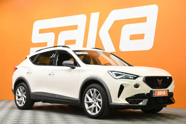 Valkoinen Maastoauto, CUPRA Formentor – VAR-36360