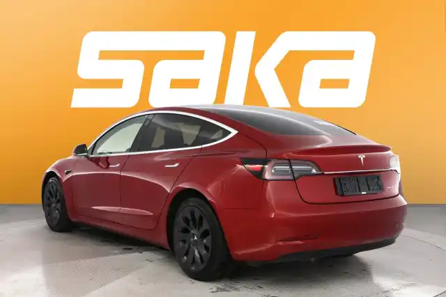 Punainen Sedan, Tesla Model 3 – VAR-36381