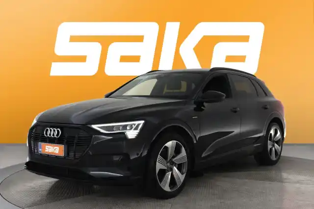 Musta Maastoauto, Audi e-tron – VAR-36402