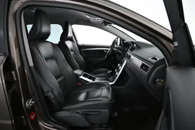 Ruskea Farmari, Volvo XC70 – VAR-36429