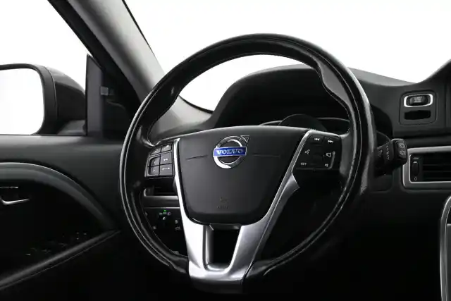 Ruskea Farmari, Volvo XC70 – VAR-36429