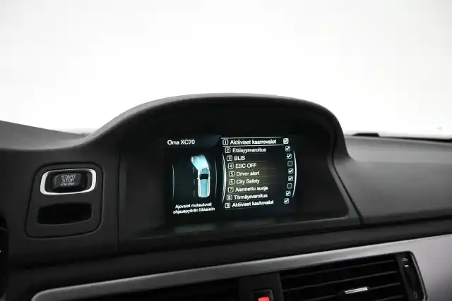 Ruskea Farmari, Volvo XC70 – VAR-36429