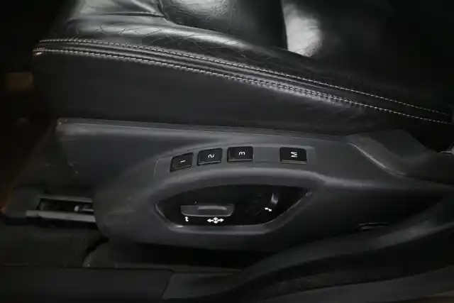 Ruskea Farmari, Volvo XC70 – VAR-36429