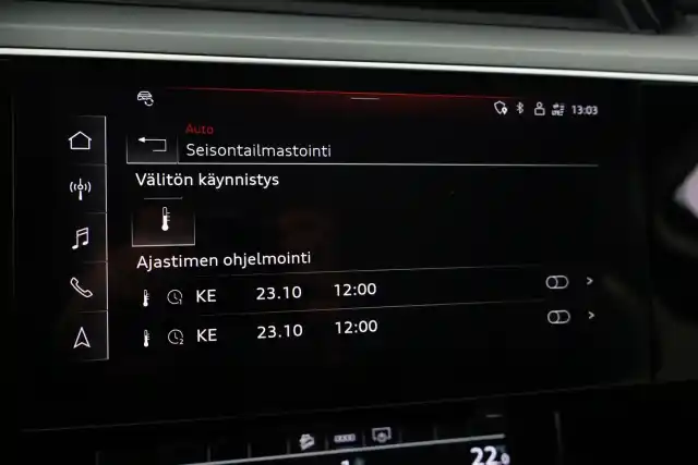 Musta Maastoauto, Audi e-tron – VAR-36575