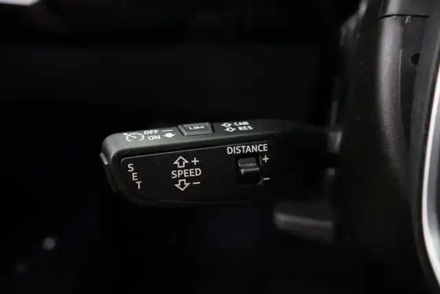 Harmaa Coupe, Audi e-tron – VAR-36617