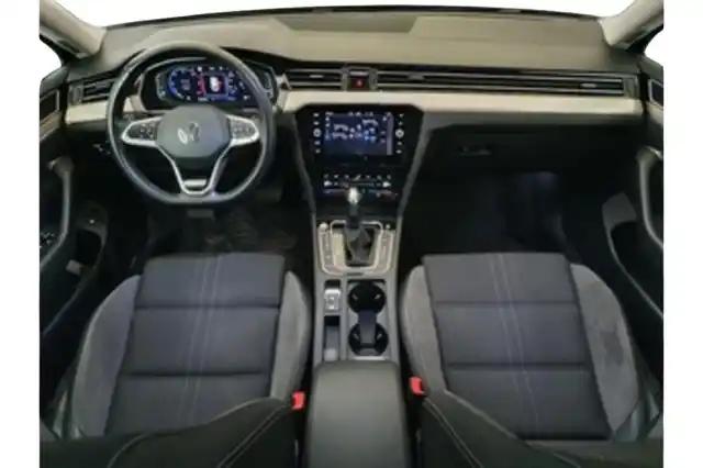 Musta Farmari, Volkswagen Passat – VAR-36625