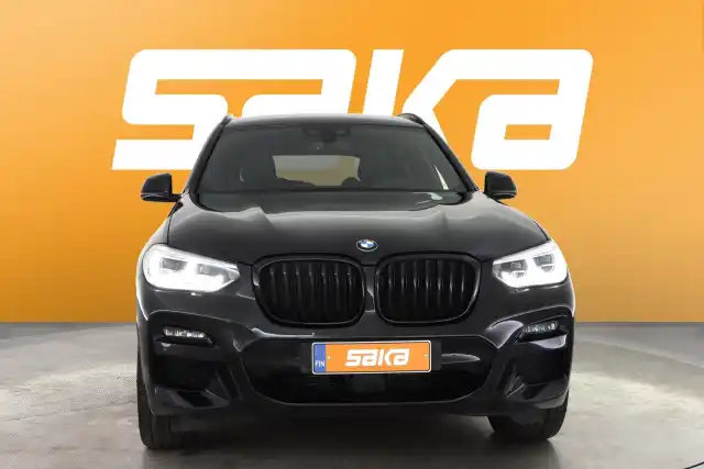 Musta Maastoauto, BMW X3 – VAR-36667