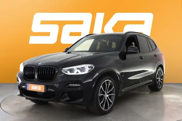 Musta Maastoauto, BMW X3 – VAR-36667