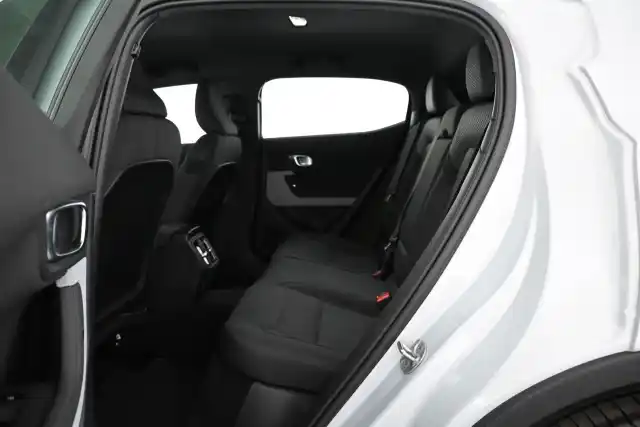Harmaa Sedan, Polestar 2 – VAR-37007