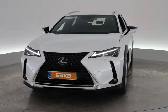 Valkoinen Maastoauto, Lexus UX – VAR-37021