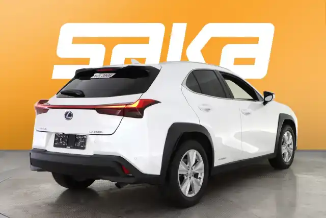 Valkoinen Maastoauto, Lexus UX – VAR-37021