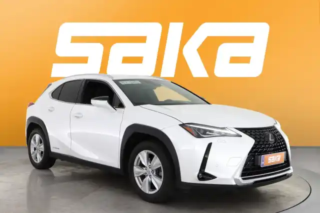 Valkoinen Maastoauto, Lexus UX – VAR-37021