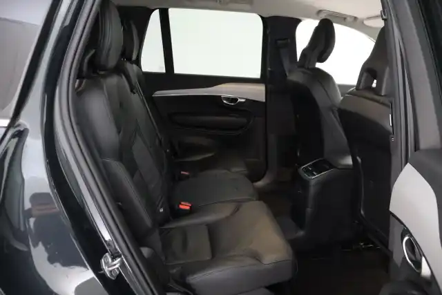 Harmaa Maastoauto, Volvo XC90 – VAR-37351