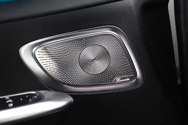 Valkoinen Farmari, Mercedes-Benz C – VAR-37367