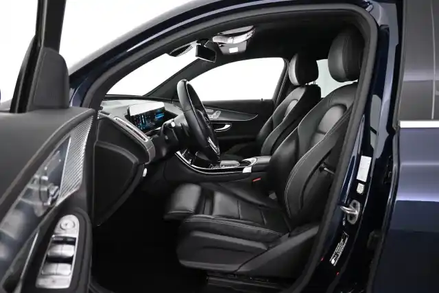 Sininen Maastoauto, Mercedes-Benz EQC – VAR-37556