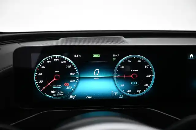 Sininen Maastoauto, Mercedes-Benz EQC – VAR-37556