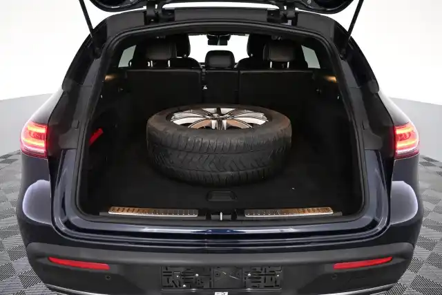 Sininen Maastoauto, Mercedes-Benz EQC – VAR-37556