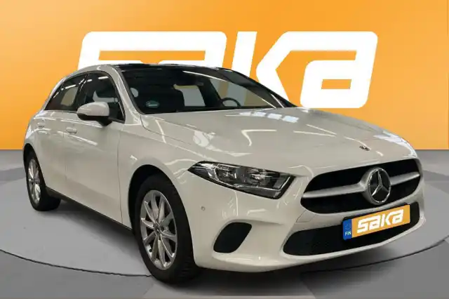 Valkoinen Viistoperä, Mercedes-Benz A – VAR-37818