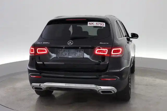 Musta Maastoauto, Mercedes-Benz GLC – VAR-37857