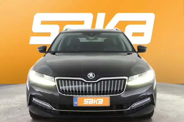 Musta Farmari, Skoda Superb – VAR-37903