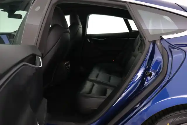 Sininen Sedan, Tesla Model S – VAR-379352