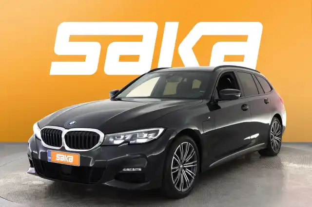 Musta Farmari, BMW 330 – VAR-37949