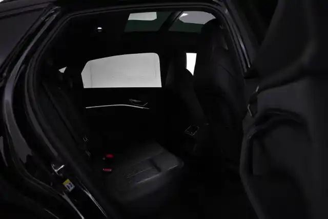 Musta Maastoauto, Audi Q8 e-tron – VAR-38019