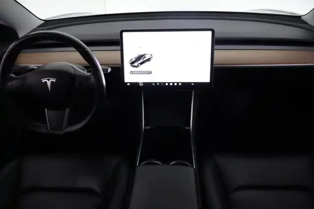 Musta Sedan, Tesla Model 3 – VAR-38486