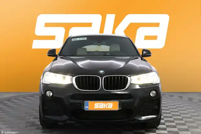 Musta Maastoauto, BMW X4 – VAR-38727